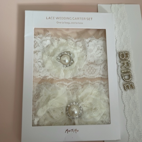 Miss to Mrs lace rhinestone pearl bridal wedding garter set gift - Picture 2 of 4